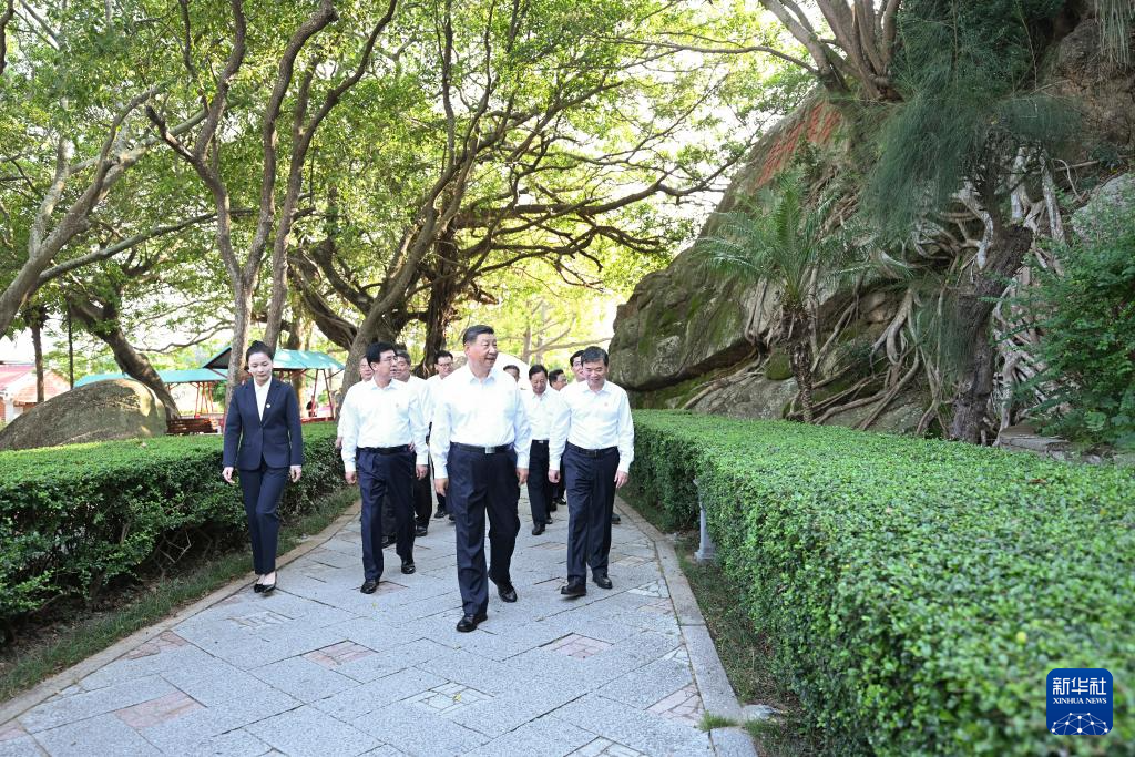 习近平在福建考察时强调 扭住目标不放松 一张蓝图绘到底 在中国式现代化建设中奋勇争先