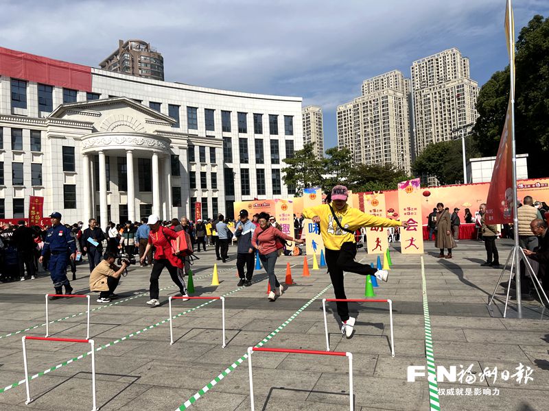 社会组织出钱出力上千职工开心游园 “工会+公益”让温暖倍增